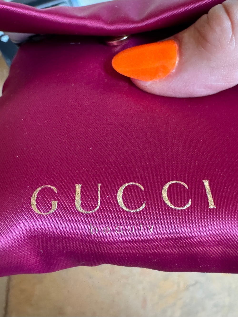 Gucci Beauty Floral Compact Mirror with Satin Pouch - Picture 6 of 6